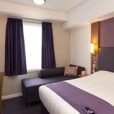 Premier Inn London 莱斯里普 外观 照片